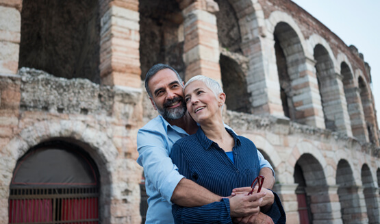 Couple_Rome_888040620iS